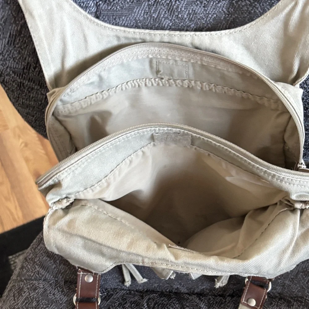 Stylish Tan and Brown Women's Shoulder Bag - Picture 6 of 9